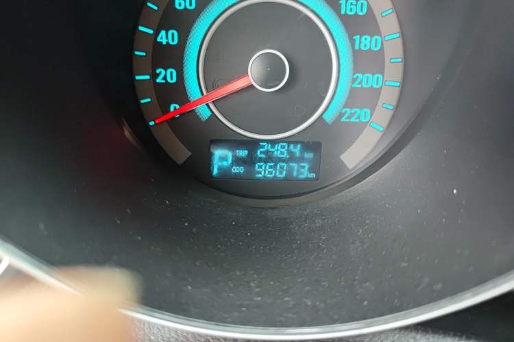 Used CHANGAN Eado 2014 1.6L Automatic Luxury Model Odometer Close Up