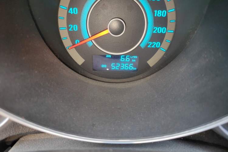 Used CHANGAN Eado 2014 1.6L Manual Luxury Model Odometer Close Up