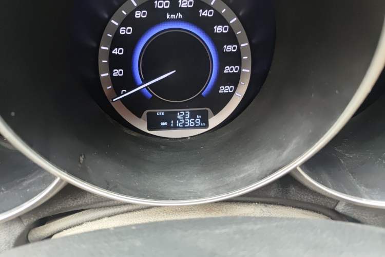 Used CHANGAN Eado 2014 1.6L Manual Luxury Model Odometer Close Up