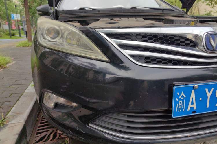 Used CHANGAN Eado 2014 1.6L Manual Luxury Model Right Front Headlight