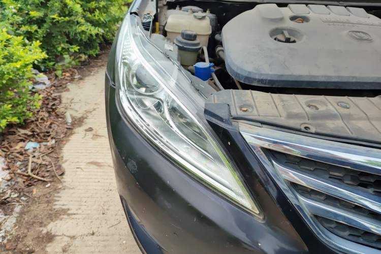 Used CHANGAN Eado 2014 1.6L Automatic Luxury Model Right Front Headlight