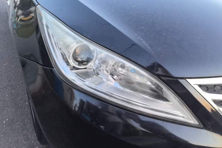 Used CHANGAN Eado 2014 1.6L Manual Luxury Model Right Front Headlight