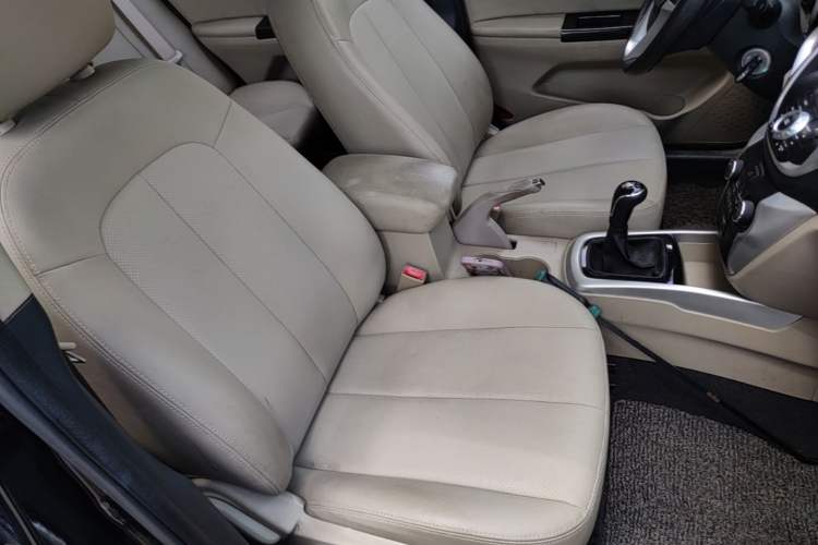 Used CHANGAN Eado 2014 1.6L Manual Luxury Model Right Front Seat
