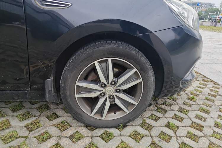 Used CHANGAN Eado 2014 1.6L Manual Elite Version Right Front Wheel Hub