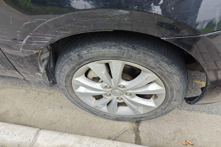 Used CHANGAN Eado 2014 1.6L Manual Luxury Model Right Front Wheel Hub