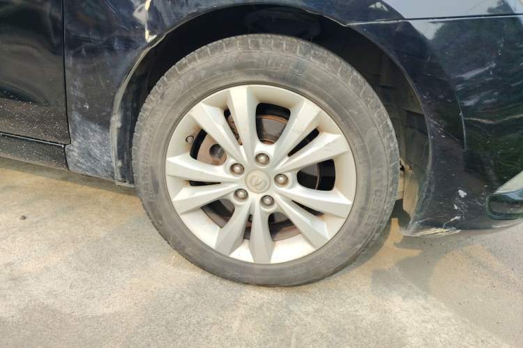 Used CHANGAN Eado 2014 1.6L Manual Luxury Model Right Front Wheel Hub