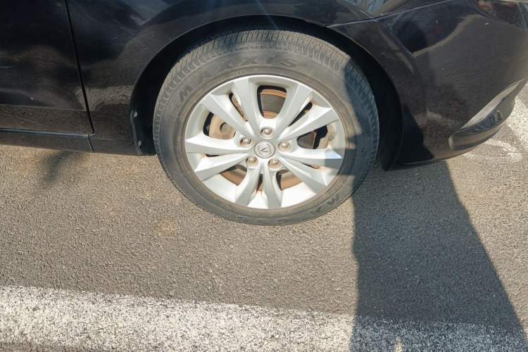 Used CHANGAN Eado 2014 1.6L Automatic Luxury Model Right Front Wheel Hub