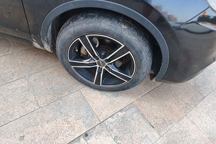 Used CHANGAN Eado  Right Front Wheel Hub