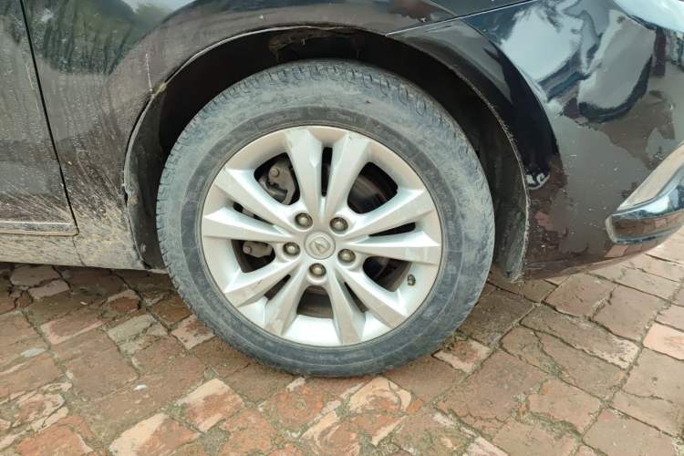 Used CHANGAN Eado 2014 1.6L Manual Luxury Model Right Front Wheel Hub