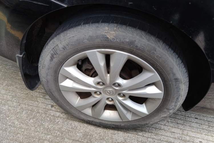 Used CHANGAN Eado 2014 1.6L Manual Luxury Model Right Rear Wheel Hub