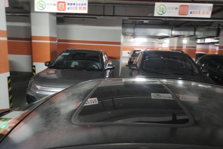 Used CHANGAN Eado 2014 1.6L Manual Luxury Model Roof