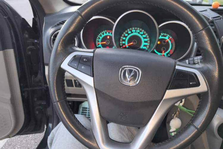 Used CHANGAN Eado 2014 1.6L Manual Luxury Model Steering Wheel