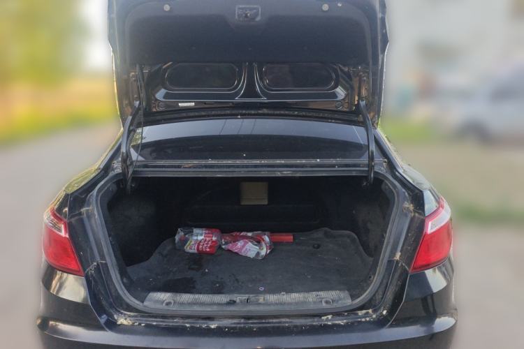 Used CHANGAN Eado 2014 1.6L Manual Luxury Model Trunk