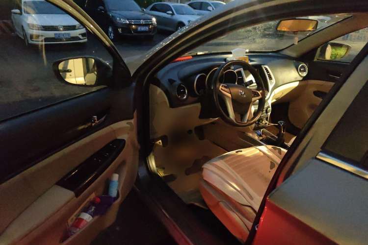 Used CHANGAN Eado 2014 1.6L Manual Luxury Model Driver Seat