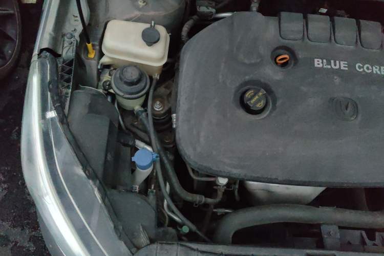 Used CHANGAN Eado 2014 1.6L Manual Luxury Model Engine Bay Right