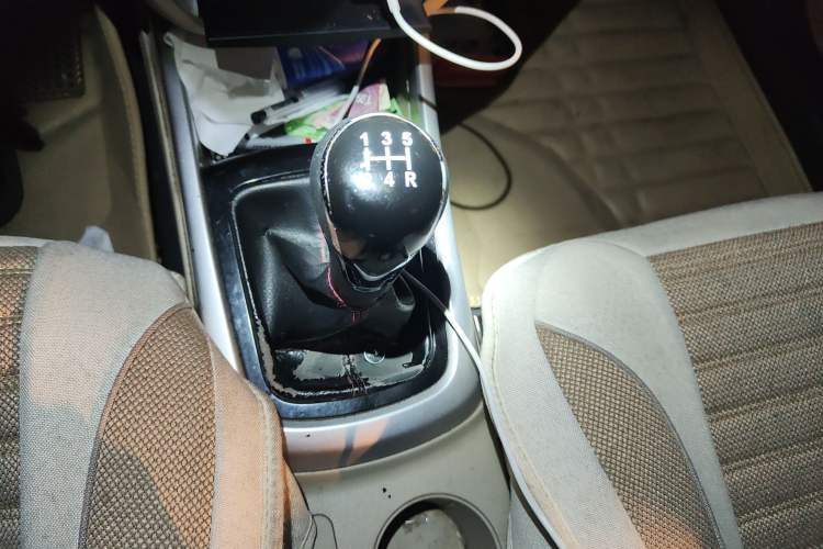 Used CHANGAN Eado 2014 1.6L Manual Luxury Model Gear Lever