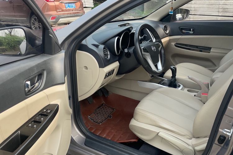 Used CHANGAN Eado 2014 1.6L Manual Luxury Model Driver Seat
