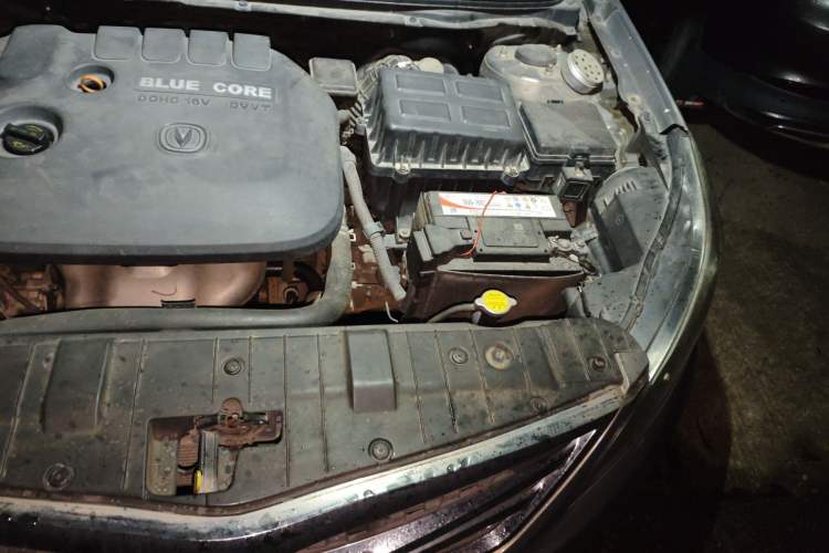 Used CHANGAN Eado 2014 1.6L Manual Luxury Model Engine Bay Left