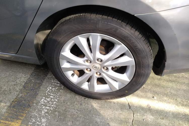 Used CHANGAN Eado 2014 1.6L Manual Luxury Model Left Rear Wheel Hub