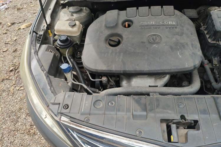 Used CHANGAN Eado 2014 1.6L Manual Luxury Model Engine Bay Right