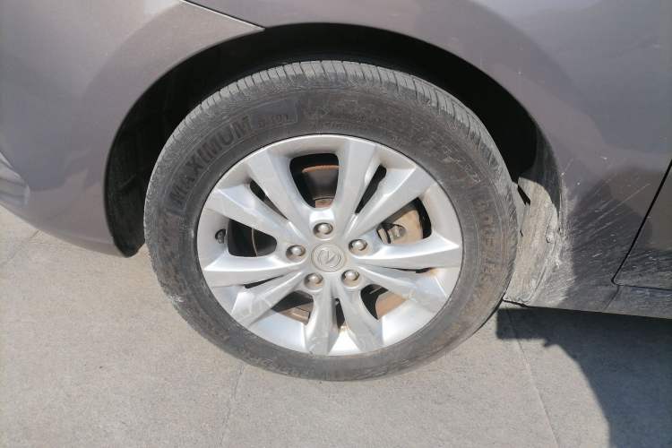 Used CHANGAN Eado 2014 1.6L Manual Luxury Model Left Front Wheel Hub
