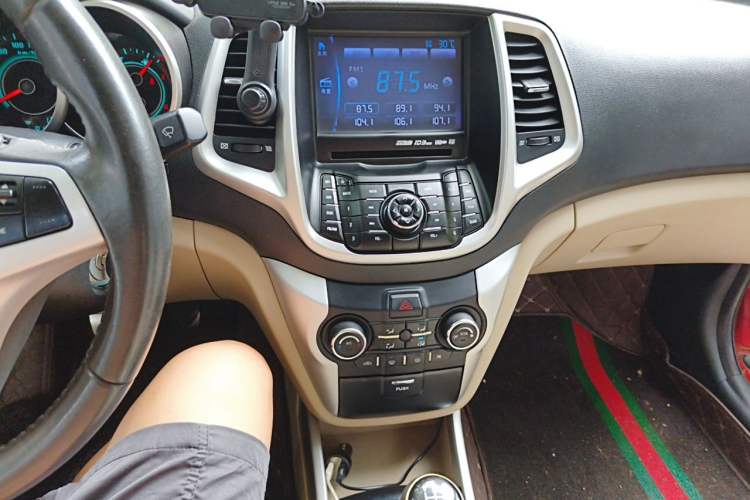 Used CHANGAN Eado 2014 1.6L Manual Luxury Model Audio And AC Panel