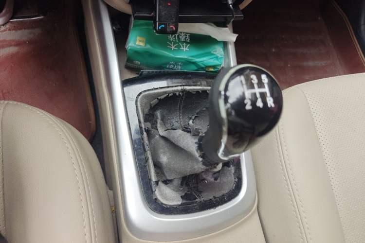 Used CHANGAN Eado 2014 1.6L Manual Elite Version Gear Lever