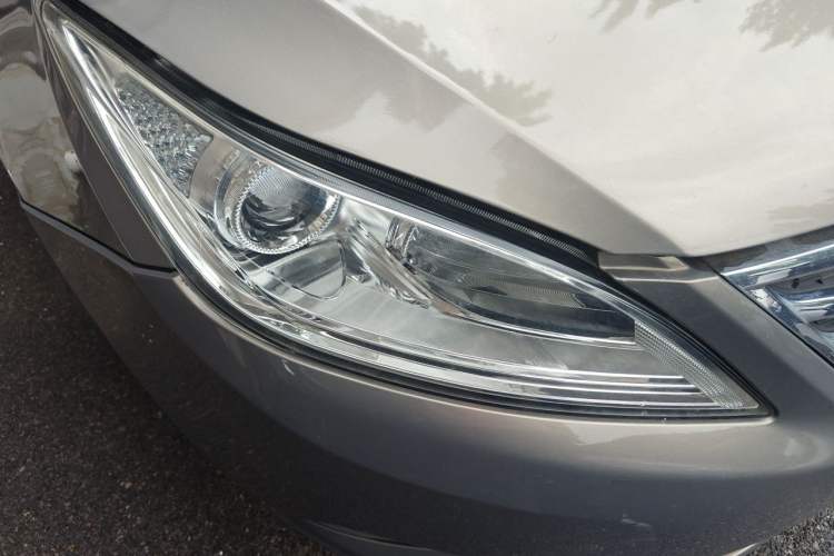 Used CHANGAN Eado 2014 1.6L Manual Elite Version Right Front Headlight