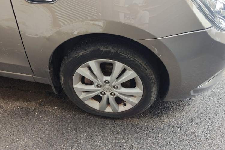 Used CHANGAN Eado 2014 1.6L Manual Elite Version Right Front Wheel Hub
