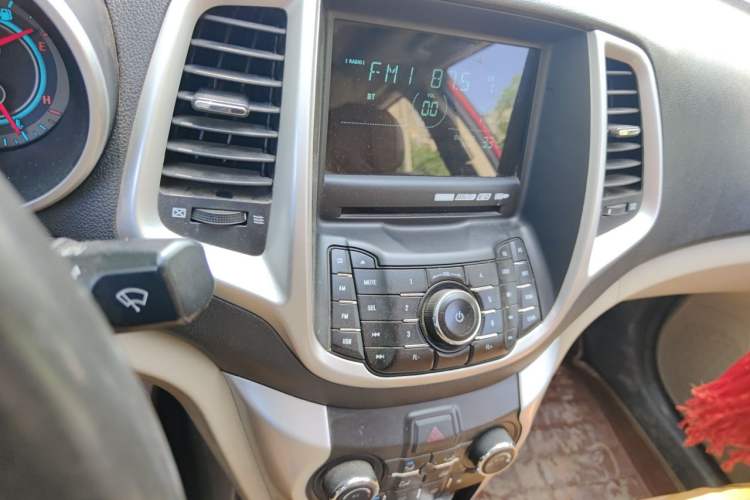 Used CHANGAN Eado 2014 1.6L Manual Elite Version Audio And AC Panel