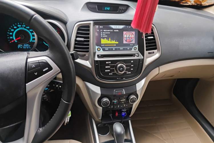 Used CHANGAN Eado 2014 1.6L Automatic Luxury Model Audio And AC Panel