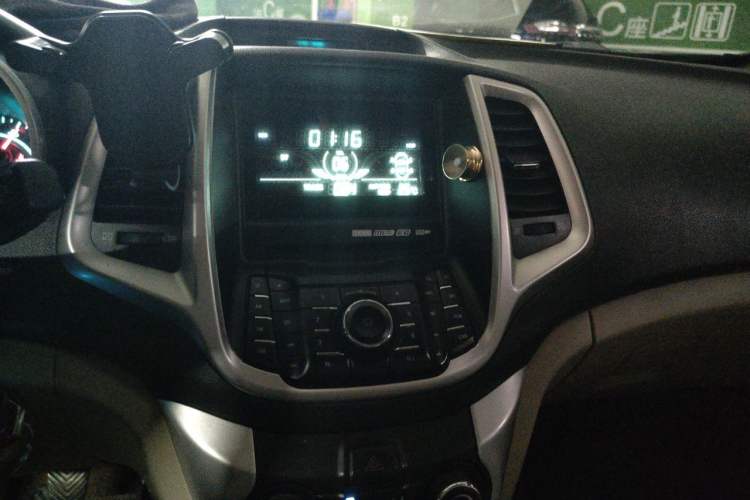 Used CHANGAN Eado 2014 1.6L Manual Luxury Model Audio And AC Panel