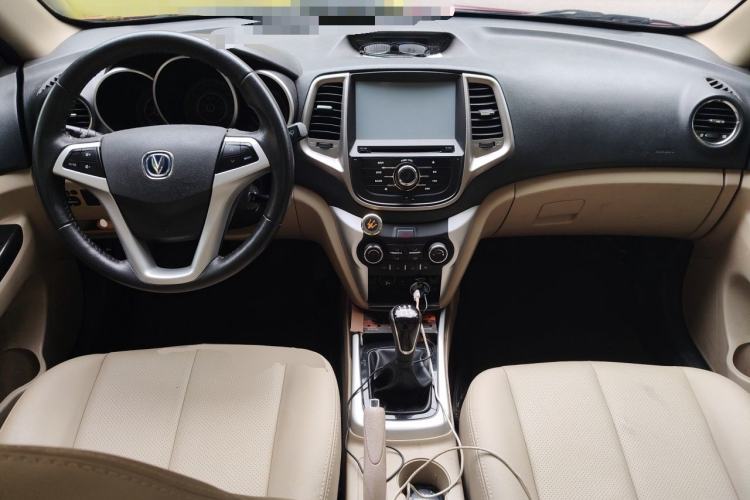 Used CHANGAN Eado 2014 1.6L Manual Luxury Model Center Console