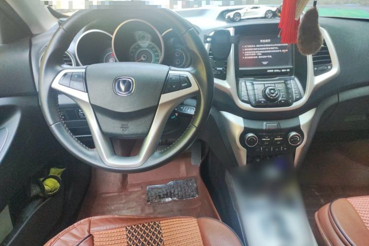 Used CHANGAN Eado 2014 1.6L Automatic Elite Edition Center Console