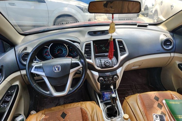 Used CHANGAN Eado 2014 1.6L Manual Elite Version Center Console
