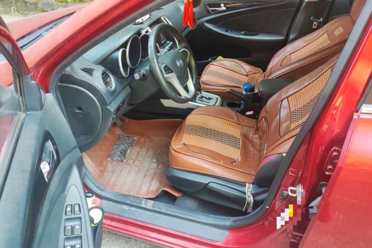 Used CHANGAN Eado 2014 1.6L Automatic Elite Edition Driver Seat