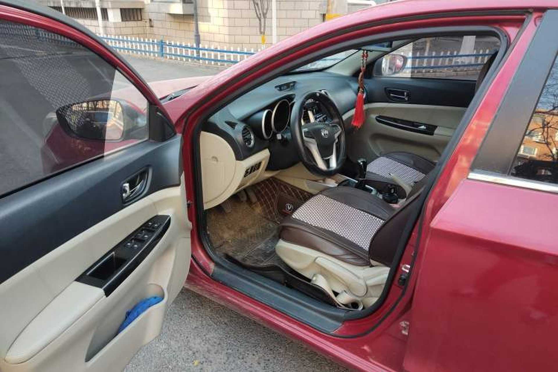 Used CHANGAN Eado 2014 1.6L Manual Luxury Model Driver Seat