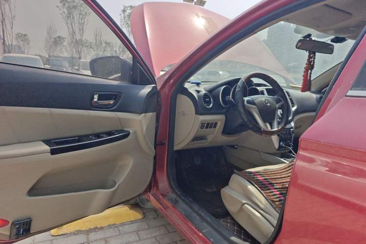 Used CHANGAN Eado 2014 1.6L Manual Luxury Model Driver Seat
