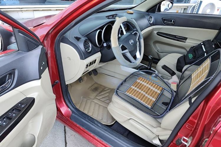 Used CHANGAN Eado 2014 1.6L Manual Luxury Model Driver Seat