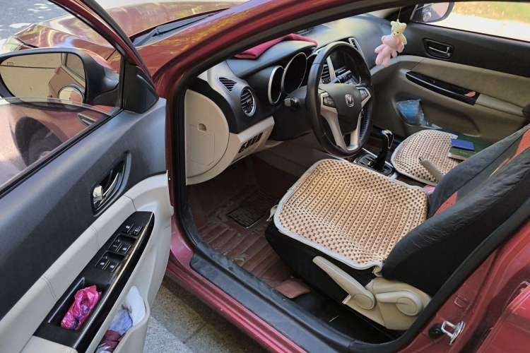 Used CHANGAN Eado 2014 1.6L Manual Luxury Model Driver Seat