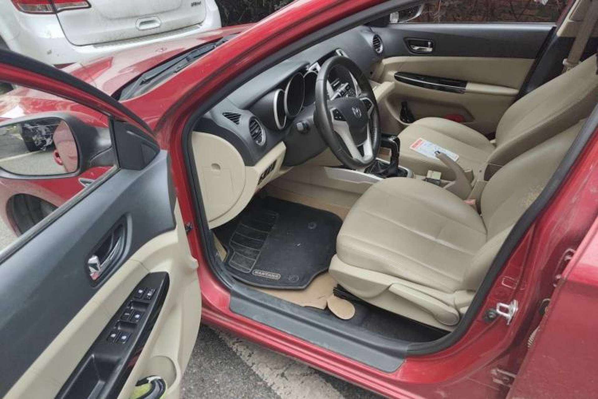 Used CHANGAN Eado 2014 1.6L Manual Luxury Model Driver Seat