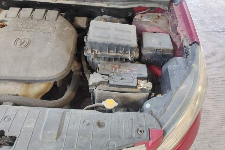 Used CHANGAN Eado 2014 1.6L Manual Luxury Model Engine Bay Left