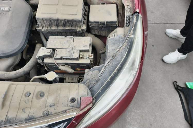 Used CHANGAN Eado 2014 1.6L Manual Luxury Model Engine Bay Left