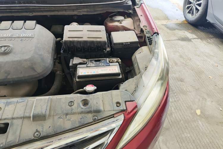 Used CHANGAN Eado 2014 1.6L Manual Luxury Model Engine Bay Left