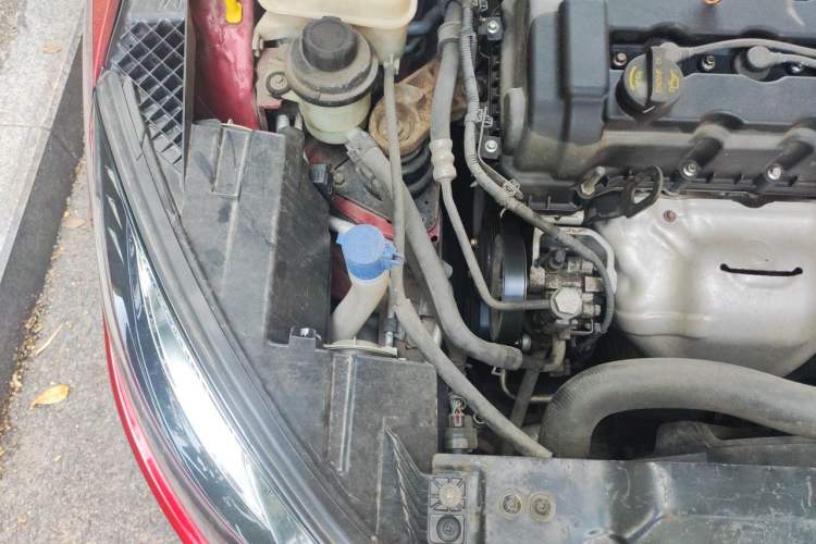 Used CHANGAN Eado 2014 1.6L Automatic Elite Edition Engine Bay Right