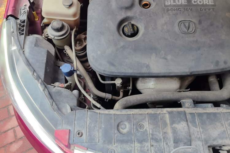 Used CHANGAN Eado 2014 1.6L Manual Elite Version Engine Bay Right