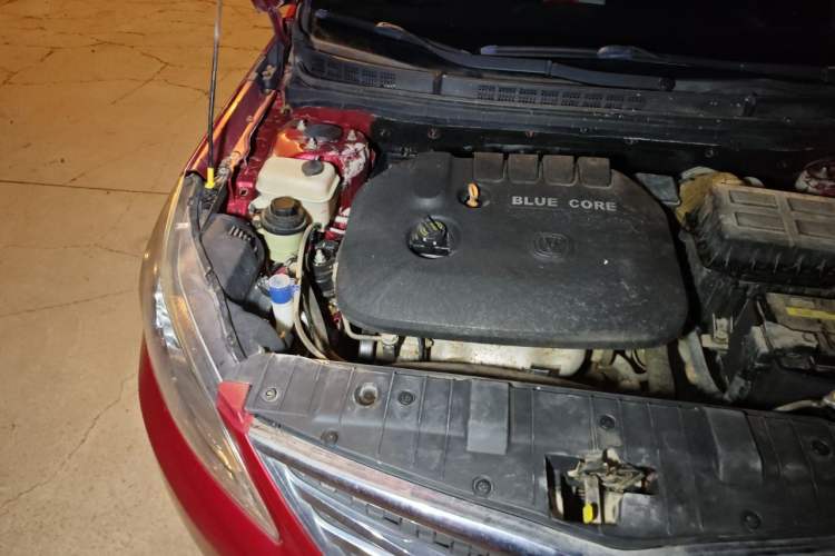 Used CHANGAN Eado 2014 1.6L Manual Luxury Model Engine Bay Right