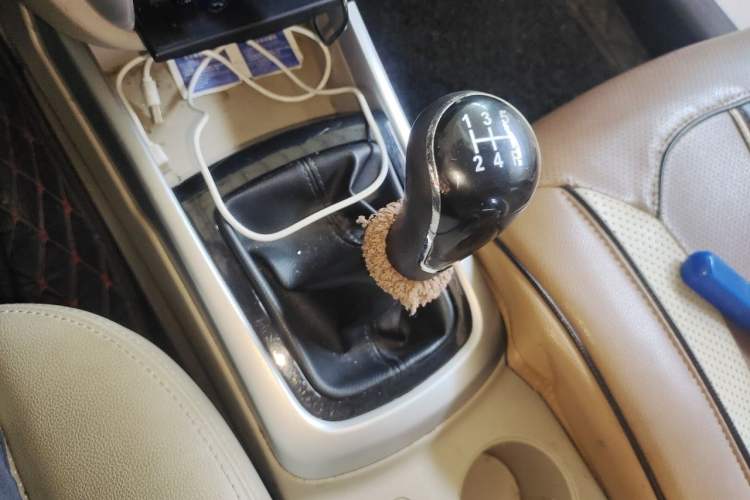 Used CHANGAN Eado 2014 1.6L Manual Luxury Model Gear Lever