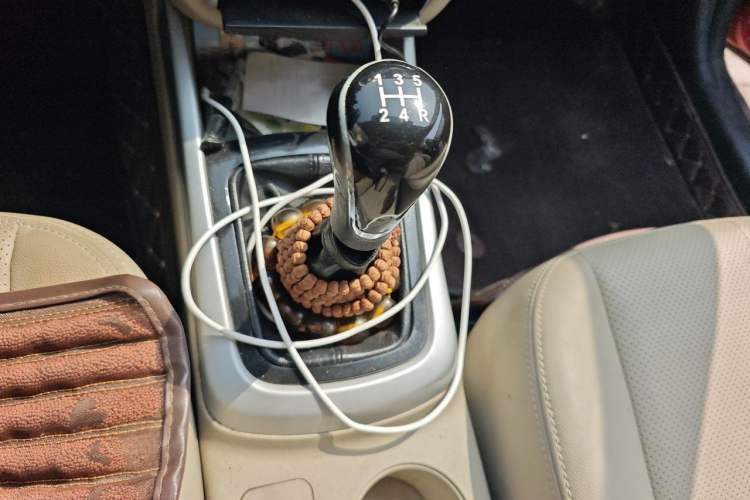 Used CHANGAN Eado 2014 1.6L Manual Luxury Model Gear Lever
