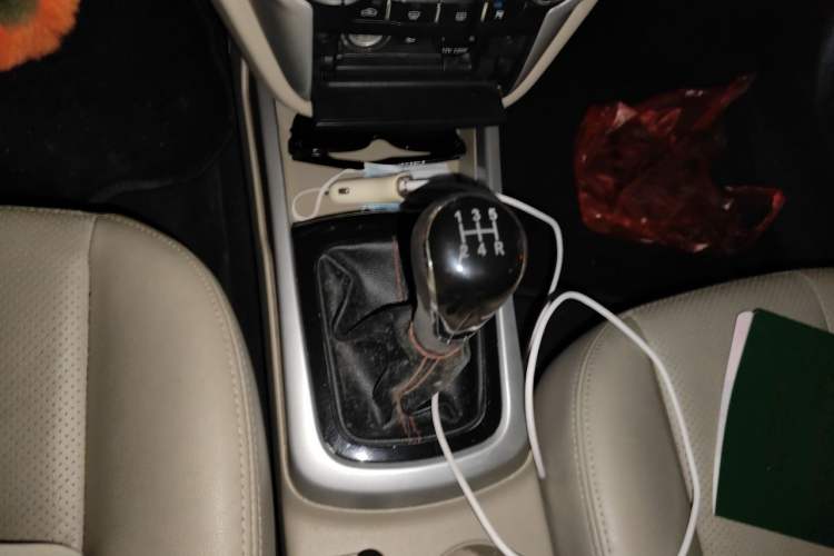 Used CHANGAN Eado 2014 1.6L Manual Luxury Model Gear Lever